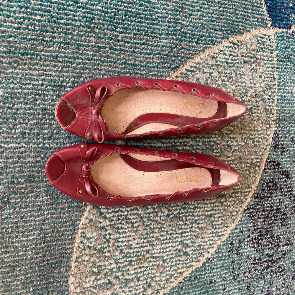 Kenneth Cole Reaction flats